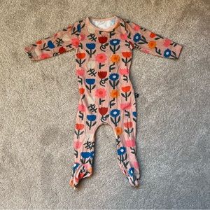 Rags Peek-a-booty footed romper